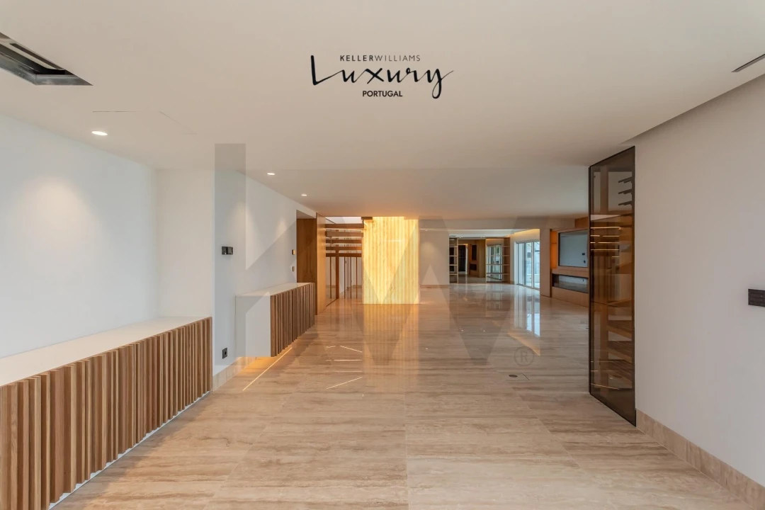 Apartamento T4 para Venda em Carcavelos e Parede Foto 54