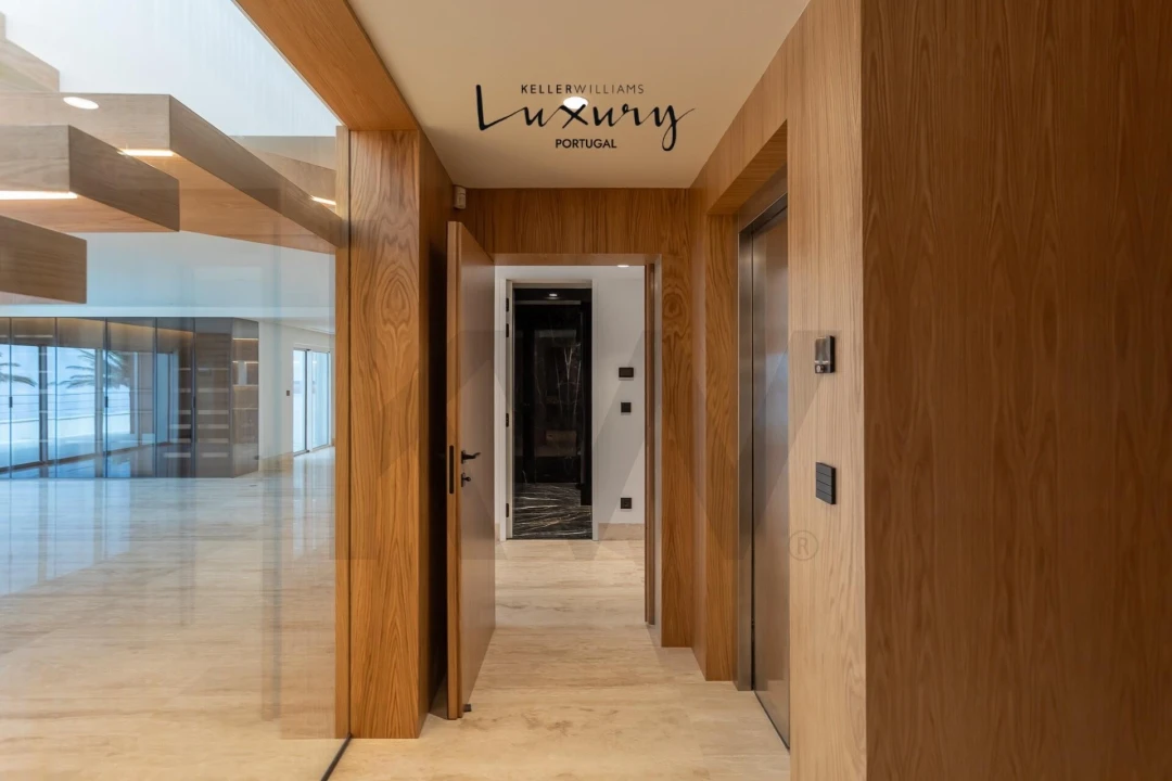 Apartamento T4 para Venda em Carcavelos e Parede Foto 50