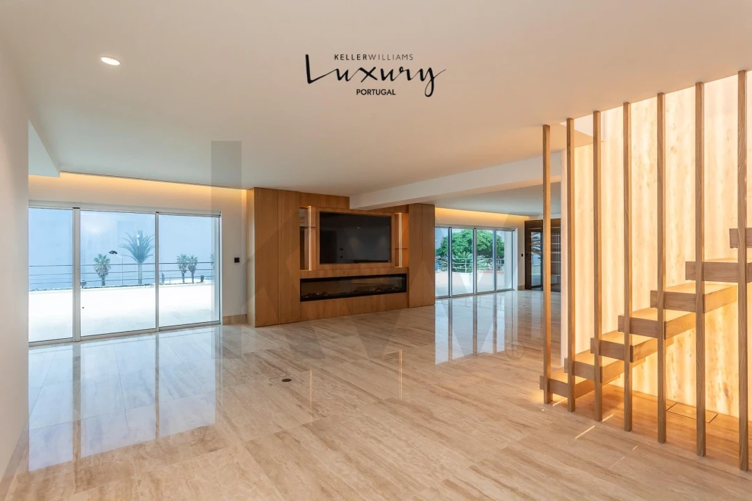 Apartamento T4 para Venda em Carcavelos e Parede Foto 3