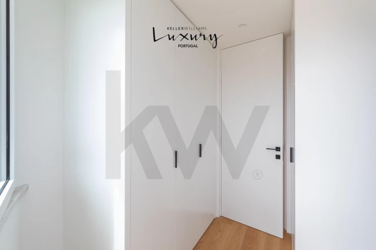 Apartamento T4 para Venda em Carcavelos e Parede Foto 46