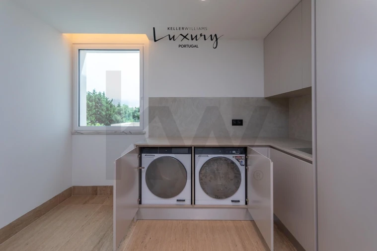 Apartamento T4 para Venda em Carcavelos e Parede Foto 14