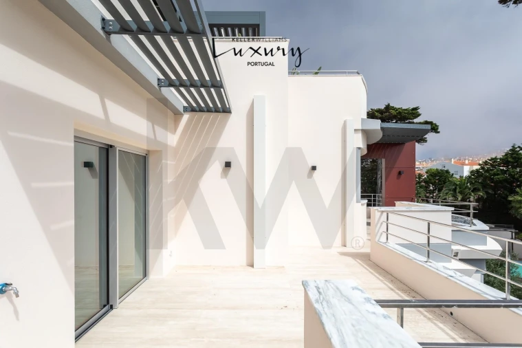 Apartamento T4 para Venda em Carcavelos e Parede Foto 43