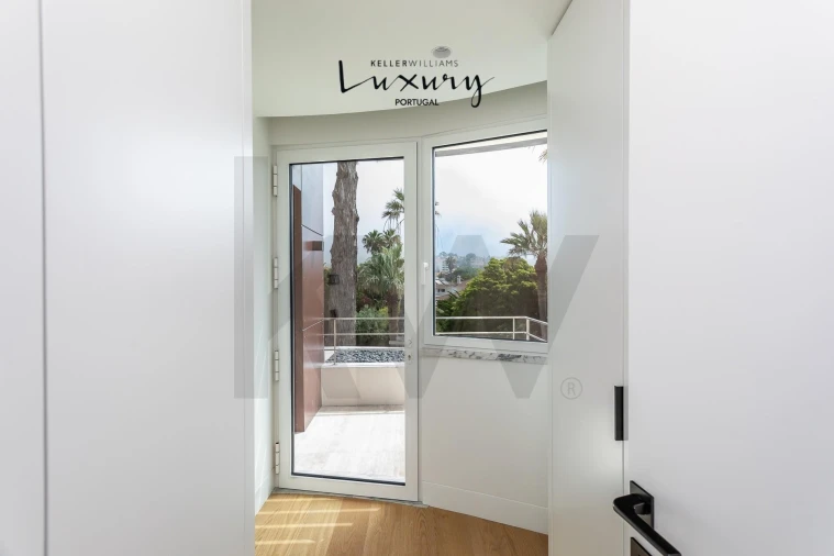 Apartamento T4 para Venda em Carcavelos e Parede Foto 38
