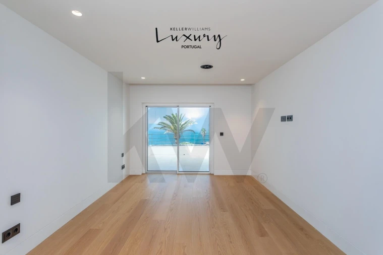 Apartamento T4 para Venda em Carcavelos e Parede Foto 32