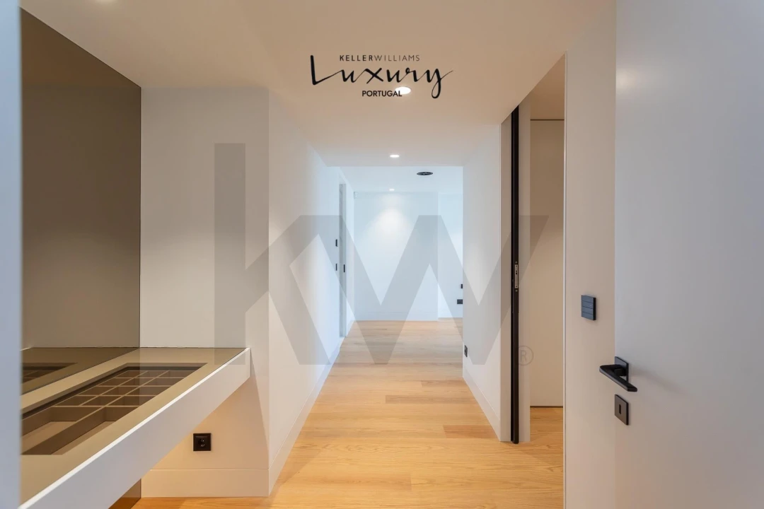Apartamento T4 para Venda em Carcavelos e Parede Foto 29
