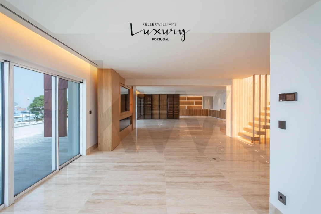 Apartamento T4 para Venda em Carcavelos e Parede Foto 57
