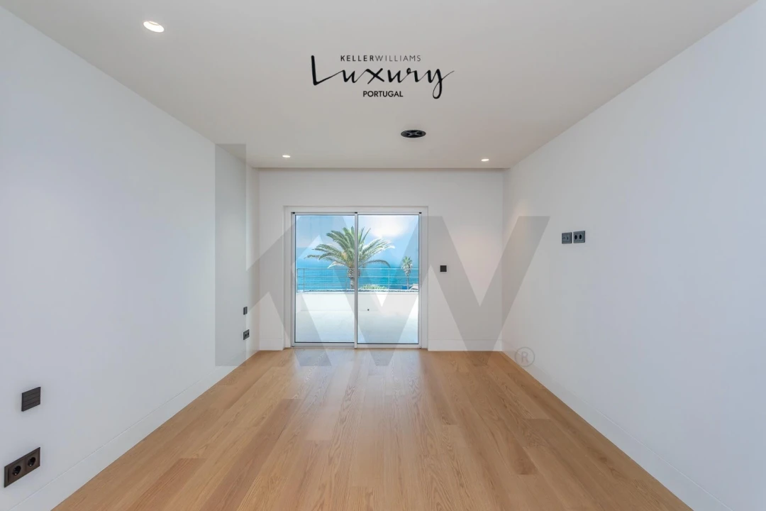 Apartamento T4 para Venda em Carcavelos e Parede Foto 32