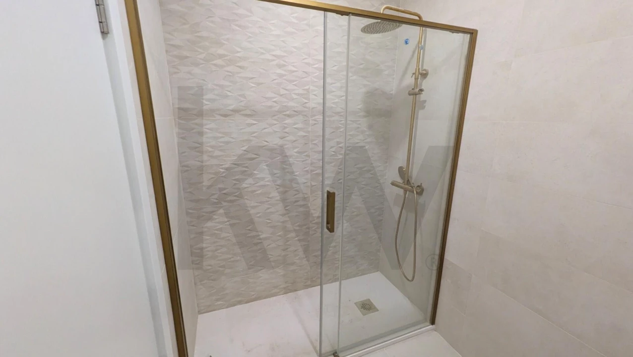 Apartamento T2 para Venda em Agualva e Mira-Sintra Foto 17