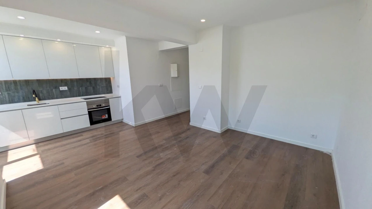 Apartamento T2 para Venda em Agualva e Mira-Sintra Foto 5