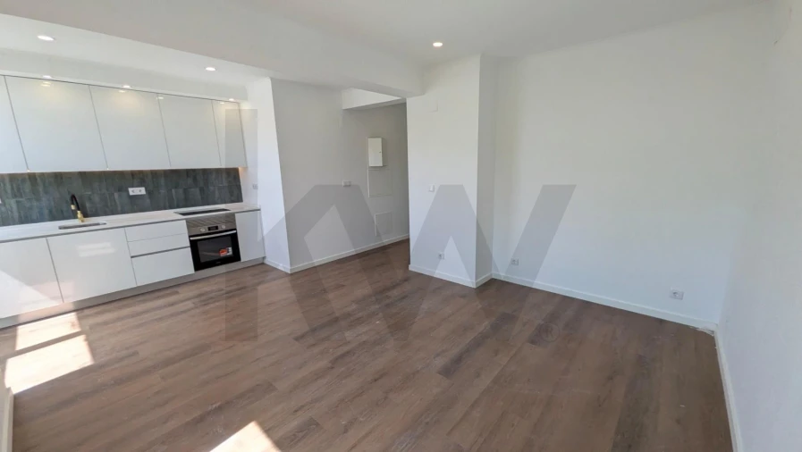 Apartamento T2 para Venda em Agualva e Mira-Sintra Foto 5