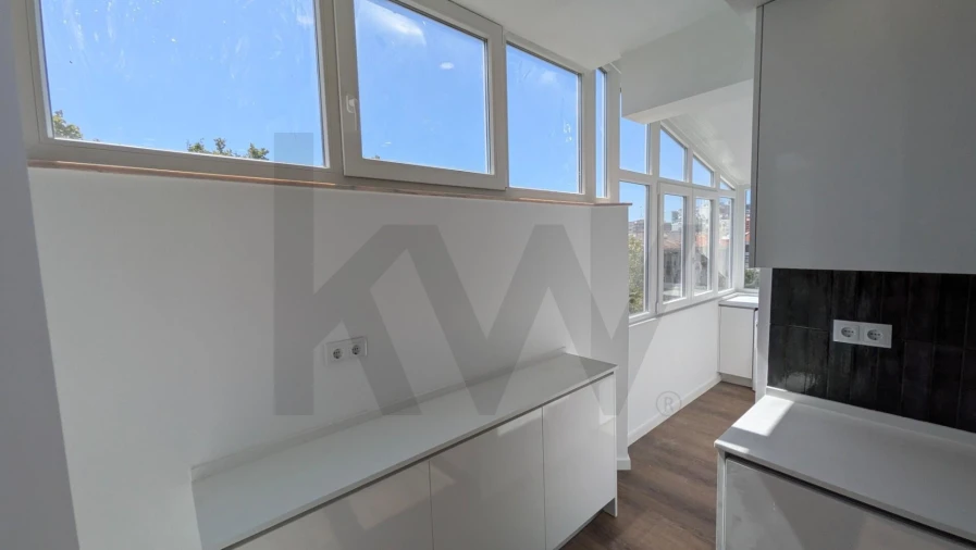 Apartamento T2 para Venda em Agualva e Mira-Sintra Foto 10