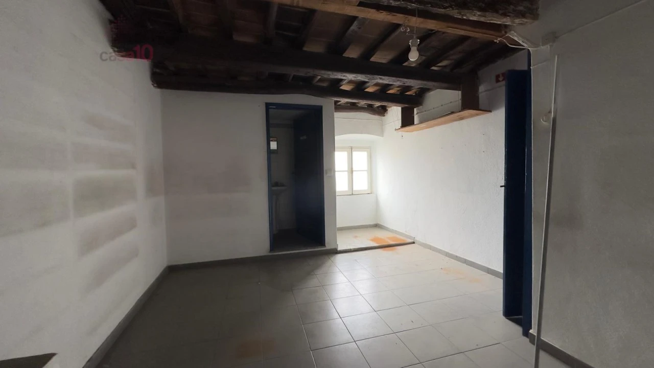 Loja para Arrendamento em Évora (São Mamede, Sé, São Pedro e Santo Antão) Foto 4