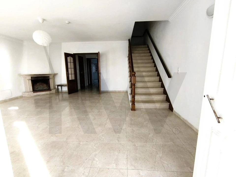 Moradia T4 para Venda em Ericeira Foto 51
