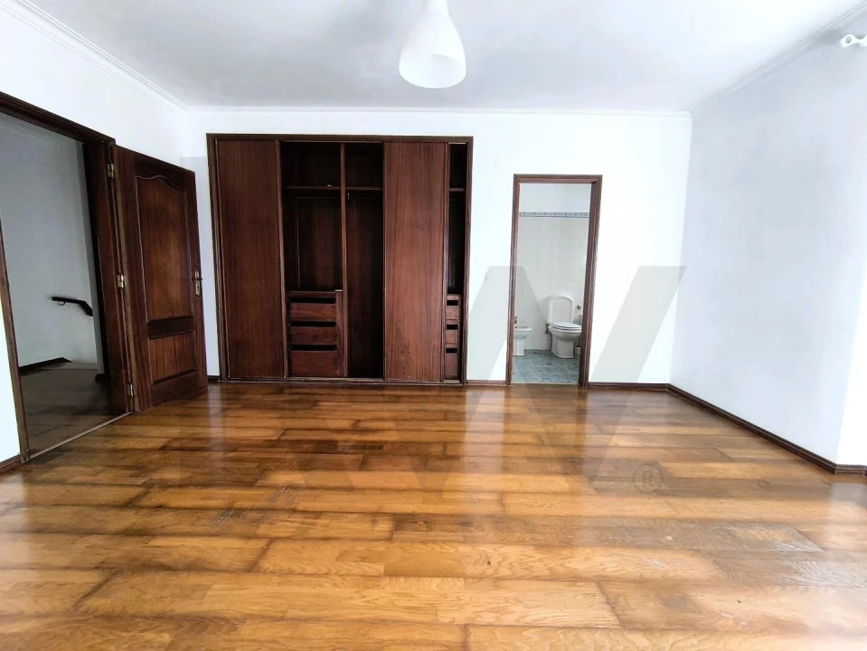 Moradia T4 para Venda em Ericeira Foto 55