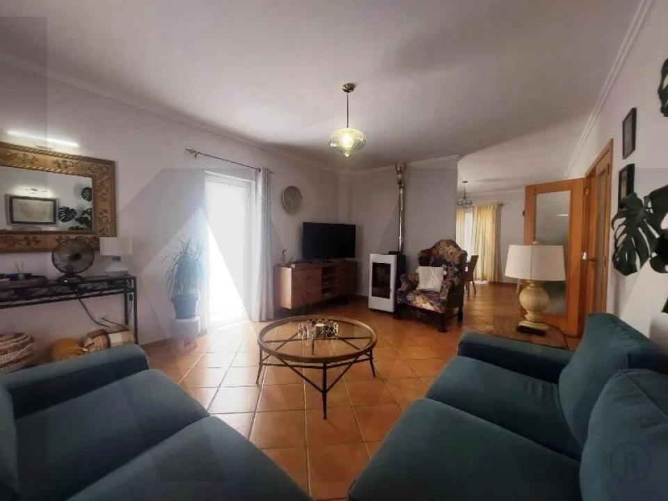 Moradia T3 para Venda em Encarnação Foto 41