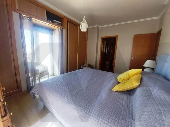 Moradia T3 para Venda em Encarnação Foto 22