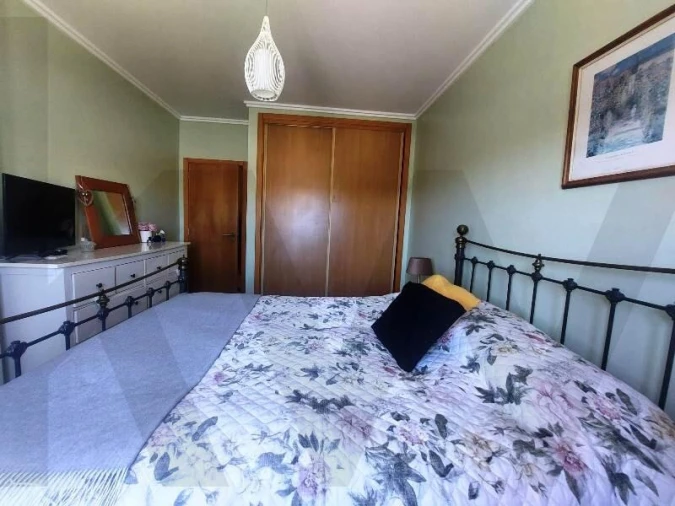 Moradia T3 para Venda em Encarnação Foto 29
