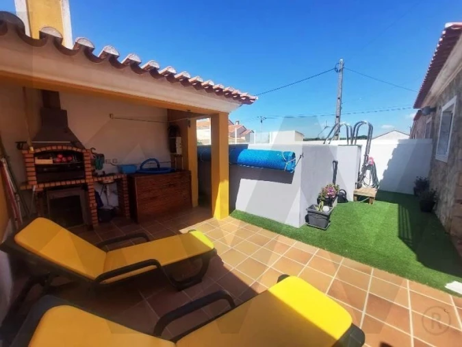 Moradia T3 para Venda em Encarnação Foto 14