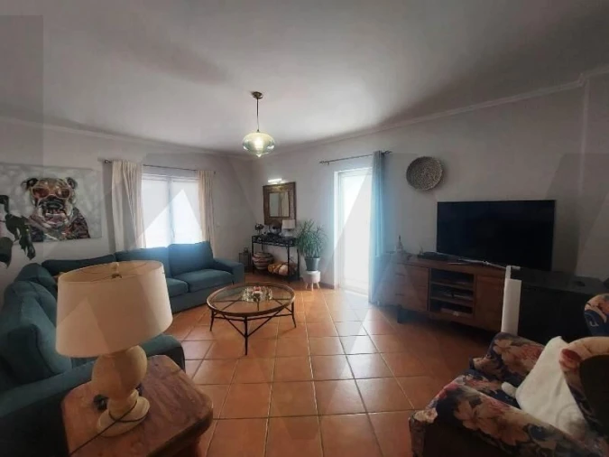 Moradia T3 para Venda em Encarnação Foto 51
