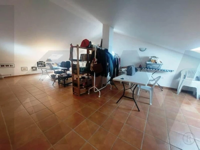 Moradia T3 para Venda em Encarnação Foto 13