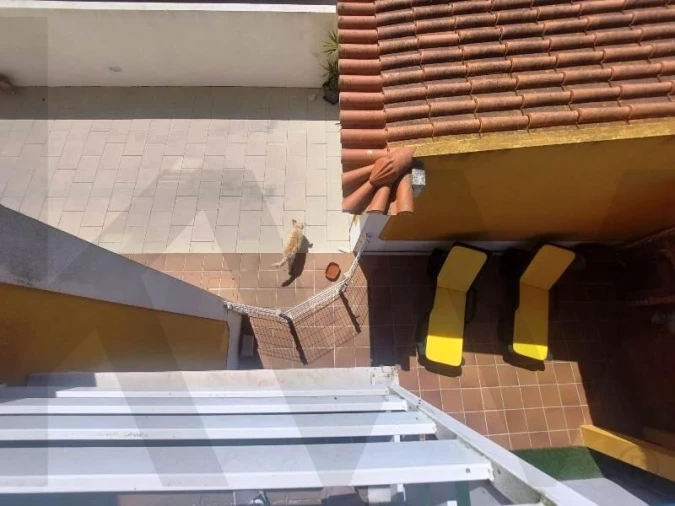 Moradia T3 para Venda em Encarnação Foto 25
