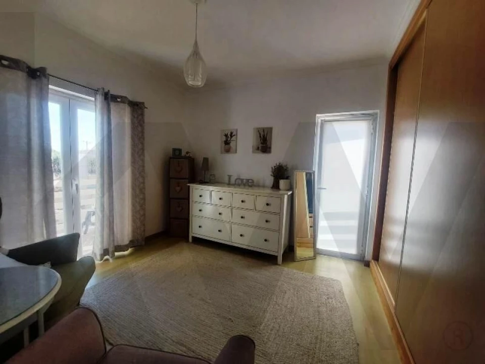 Moradia T3 para Venda em Encarnação Foto 15