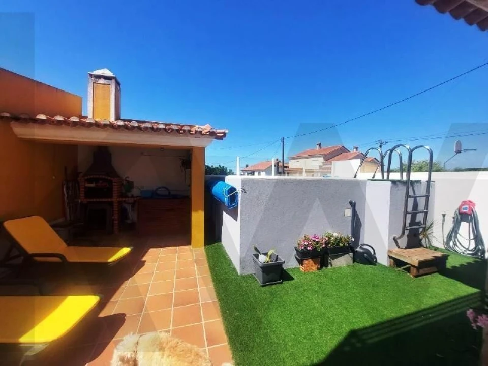 Moradia T3 para Venda em Encarnação Foto 5