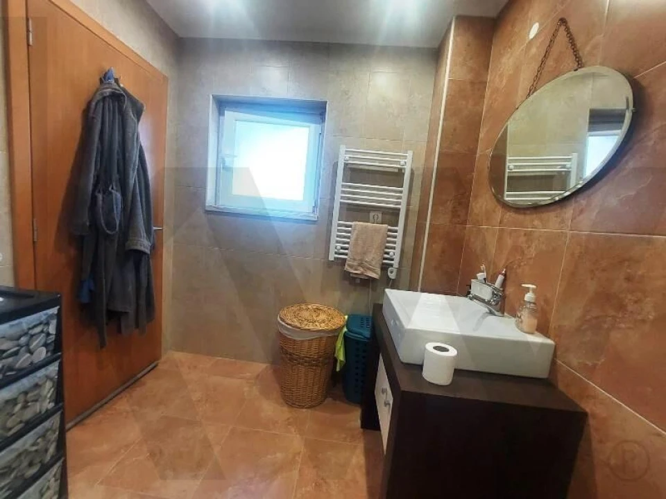 Moradia T3 para Venda em Encarnação Foto 17