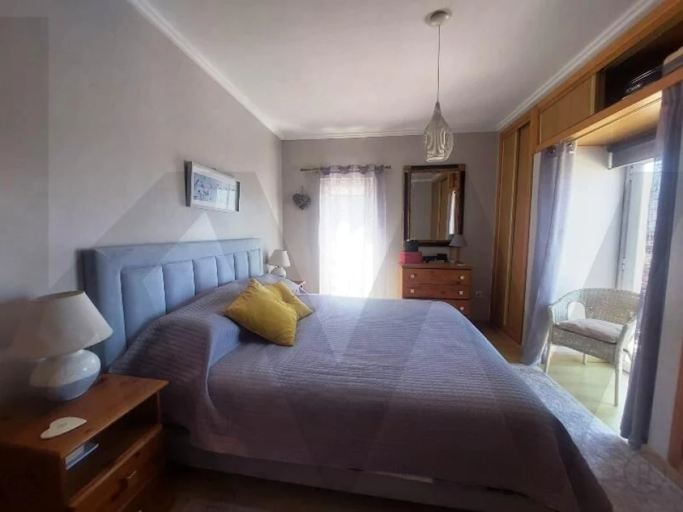 Moradia T3 para Venda em Encarnação Foto 24
