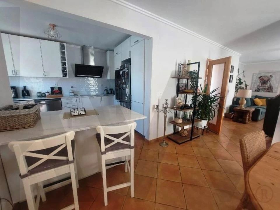Moradia T3 para Venda em Encarnação Foto 36