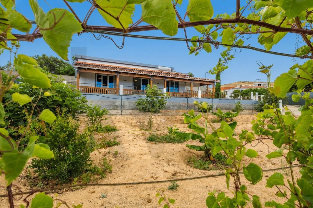 Moradia T3 para Venda em Porto Santo Foto 15
