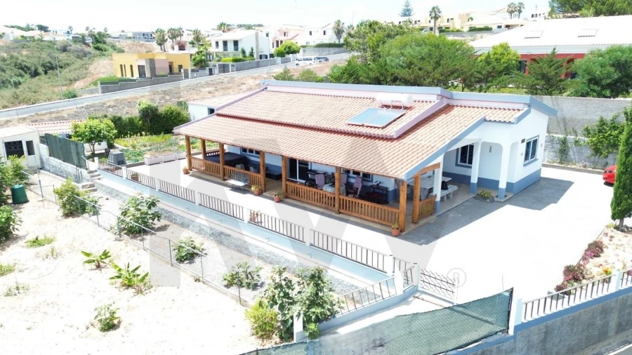 Moradia T3 para Venda em Porto Santo Foto 44