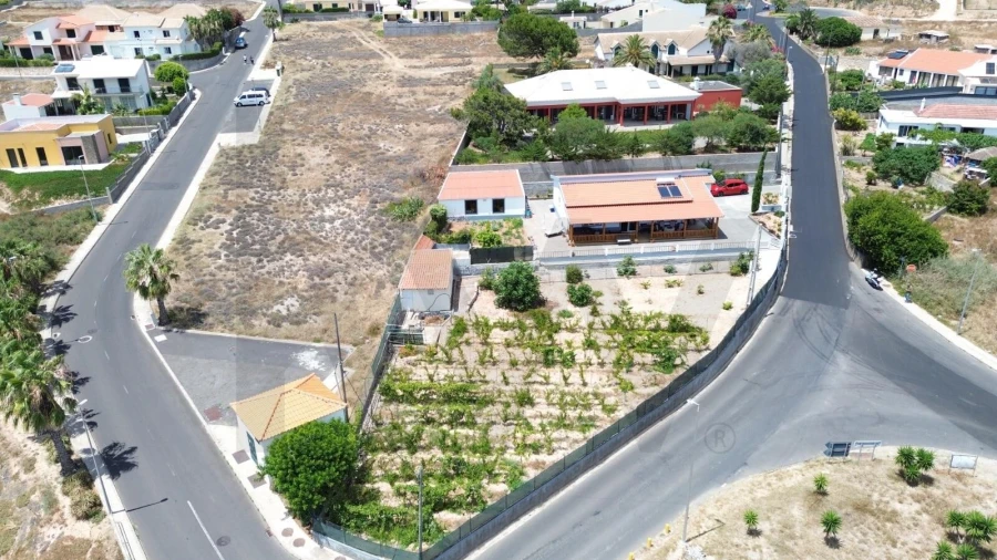 Moradia T3 para Venda em Porto Santo Foto 48