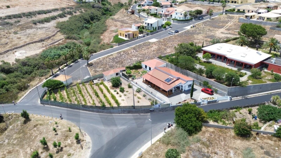 Moradia T3 para Venda em Porto Santo Foto 53