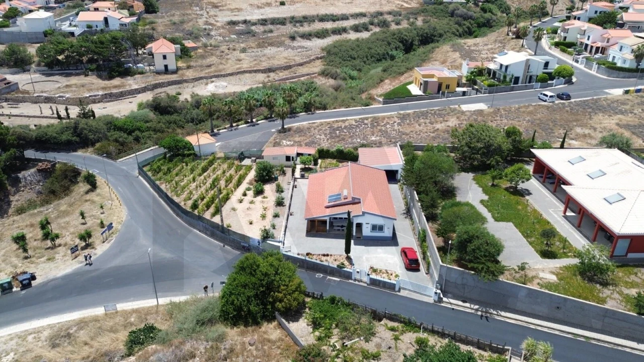 Moradia T3 para Venda em Porto Santo Foto 54