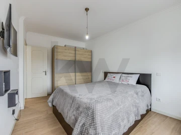 Apartamento T3 para Venda em Santa Maria da Feira, Travanca, Sanfins e Espargo