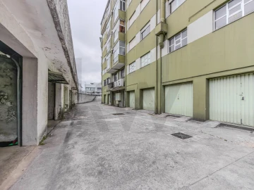 Apartamento T3 para Venda em Santa Maria da Feira, Travanca, Sanfins e Espargo