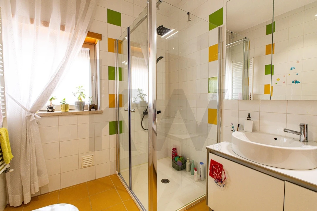 Moradia T4 para Venda em Maceira Foto 86