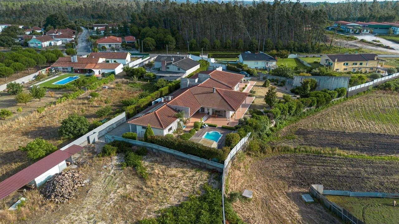 Moradia T4 para Venda em Maceira Foto 104