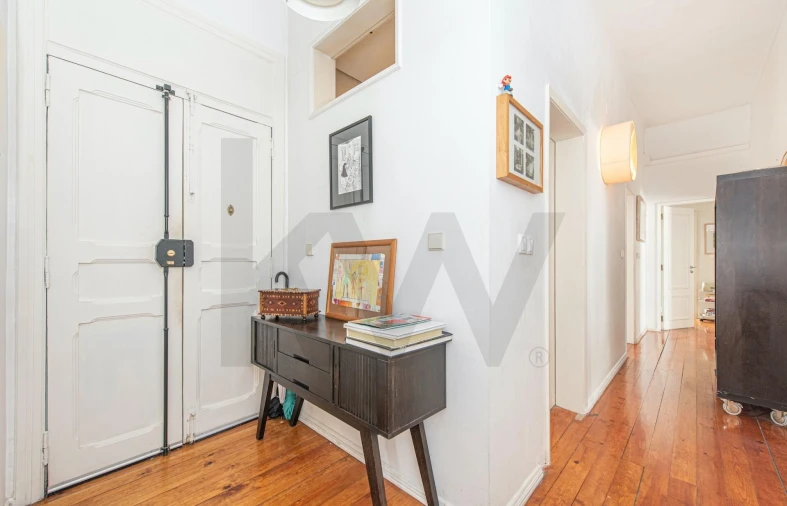Apartamento T3 para Venda em Santo António Foto 19