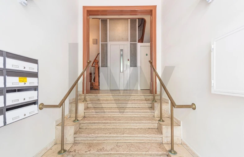 Apartamento T3 para Venda em Santo António Foto 8