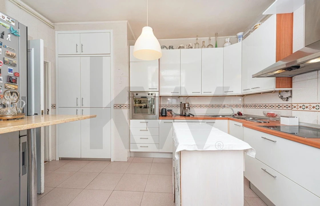 Apartamento T3 para Venda em Santo António Foto 24