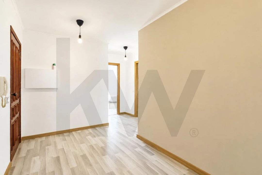 Apartamento T2 para Venda em Pedrouços Foto 4