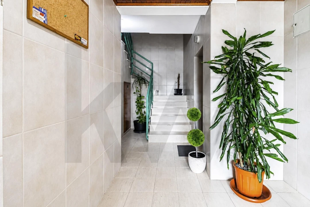 Apartamento T2 para Venda em Pedrouços Foto 2