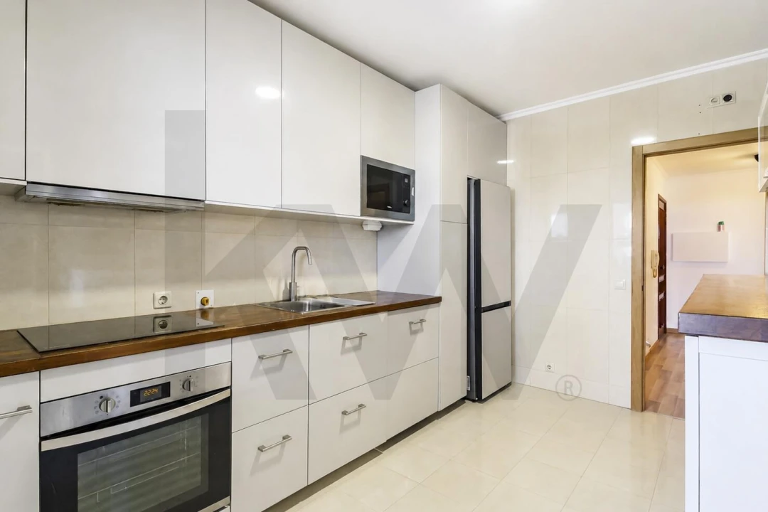 Apartamento T2 para Venda em Pedrouços Foto 15