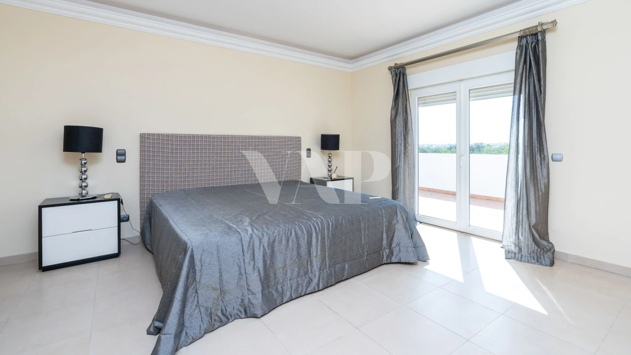 Moradia T6 para Venda em Boliqueime Foto 16