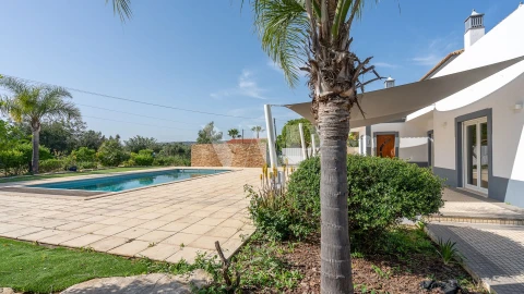 Moradia T6 para Venda em Boliqueime