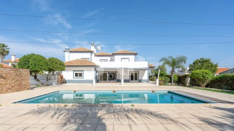 Moradia T6 para Venda em Boliqueime