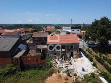 Moradia para Venda em Aguda