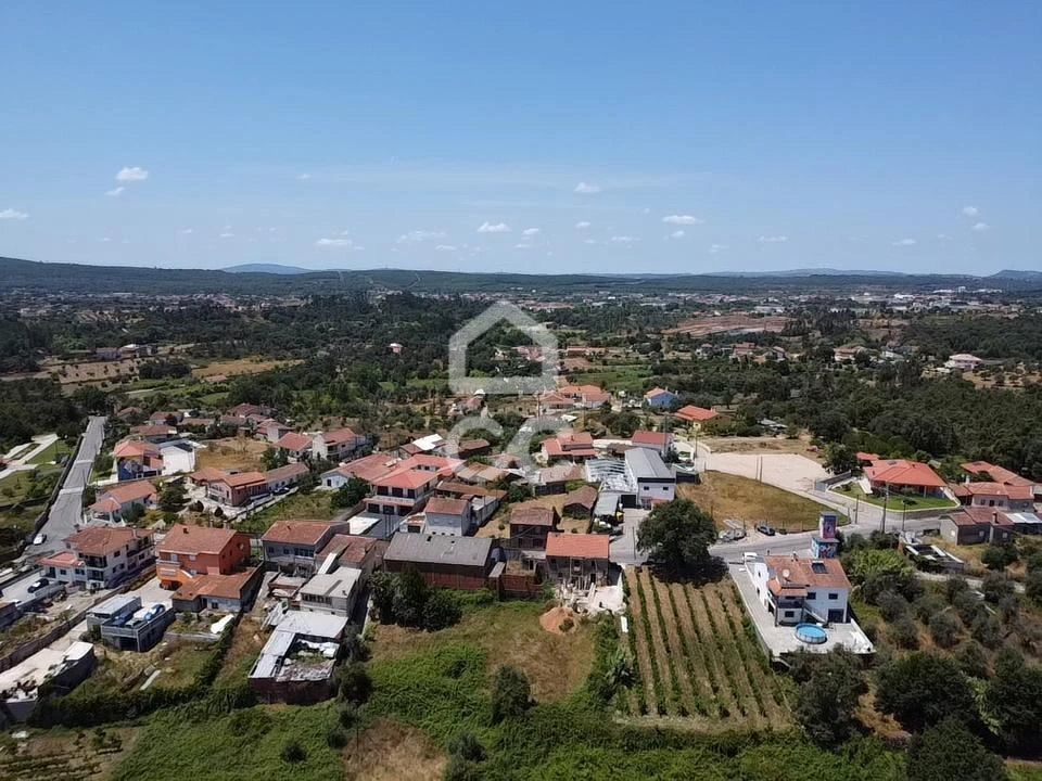 Moradia T2 para Venda em Aguda Foto 9